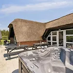 4 Star Holiday Home In Blavand 펜션 Blåvand
