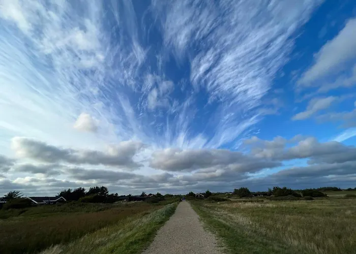 Tranquil Retreat - By Traum *